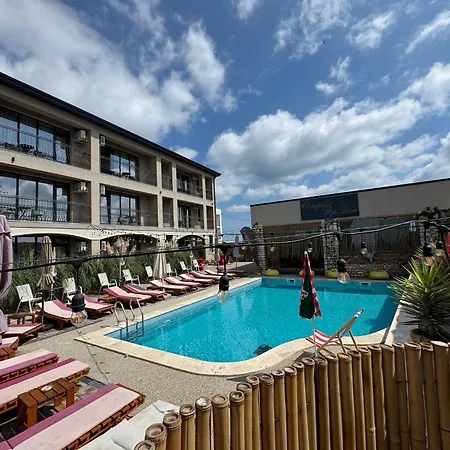 招待所 Complex Popdan 科斯蒂内什蒂